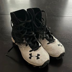 Football cleats